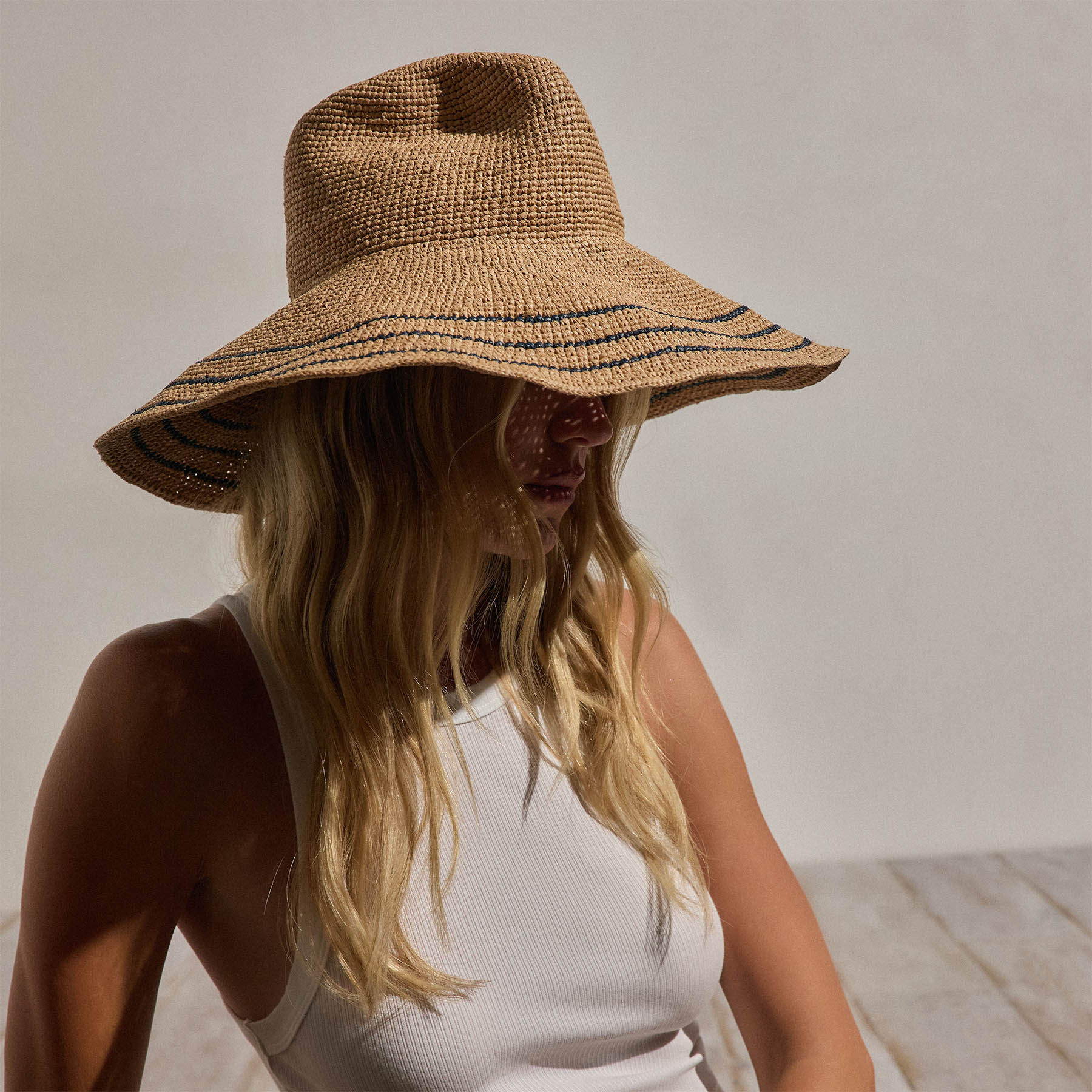 Janessa Leone Waverly - Navy / Sand