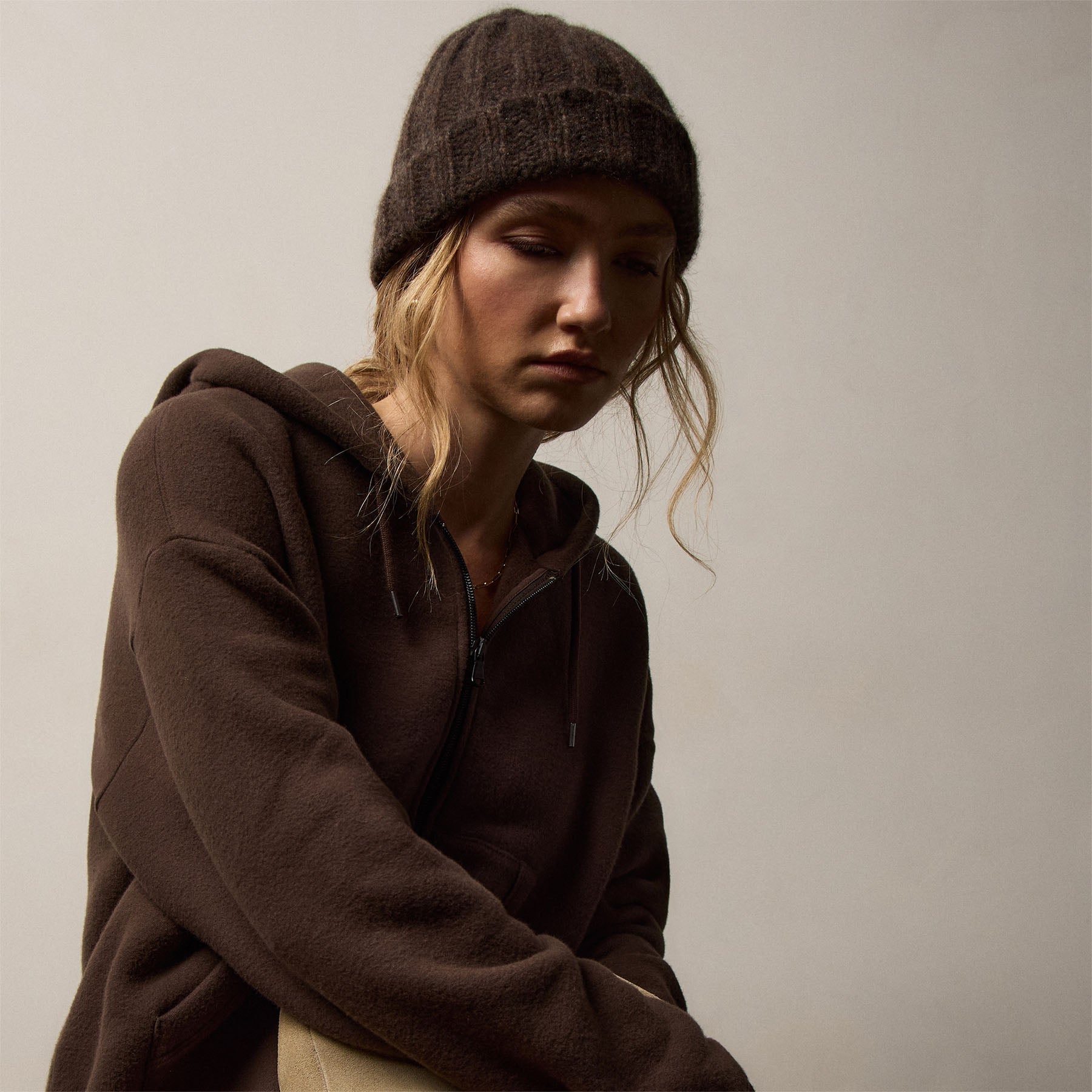 Lightweight Textured Cashmere Beanie - Bark