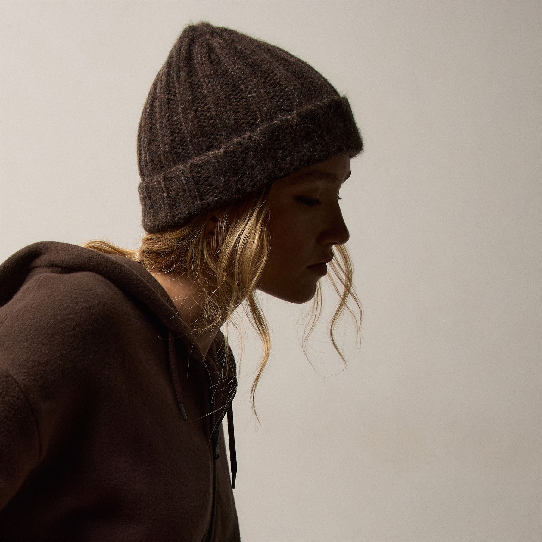 Lightweight Textured Cashmere Beanie - Bark