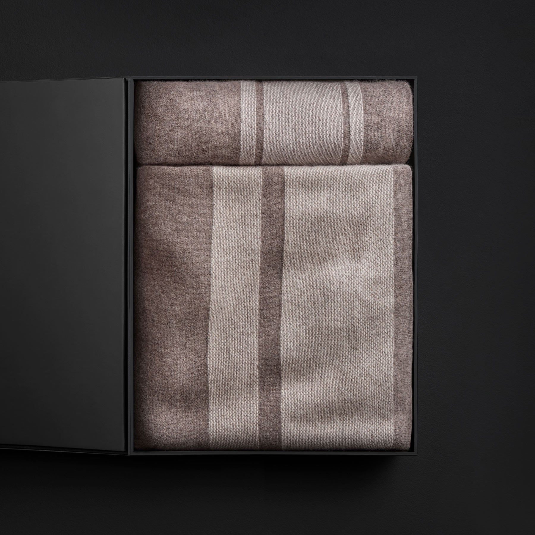 Baja Stripe Knit Blanket & Sham Gift Set - Taupe Melange/Ivory