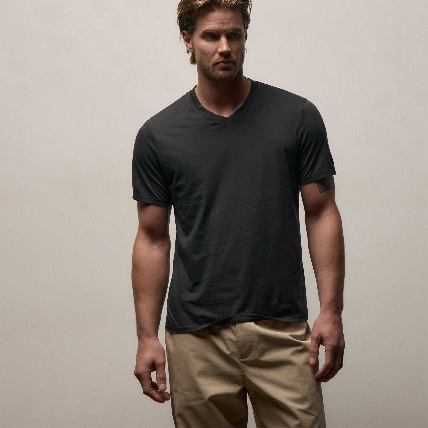 Luxe Lotus Jersey V Neck - Carbon