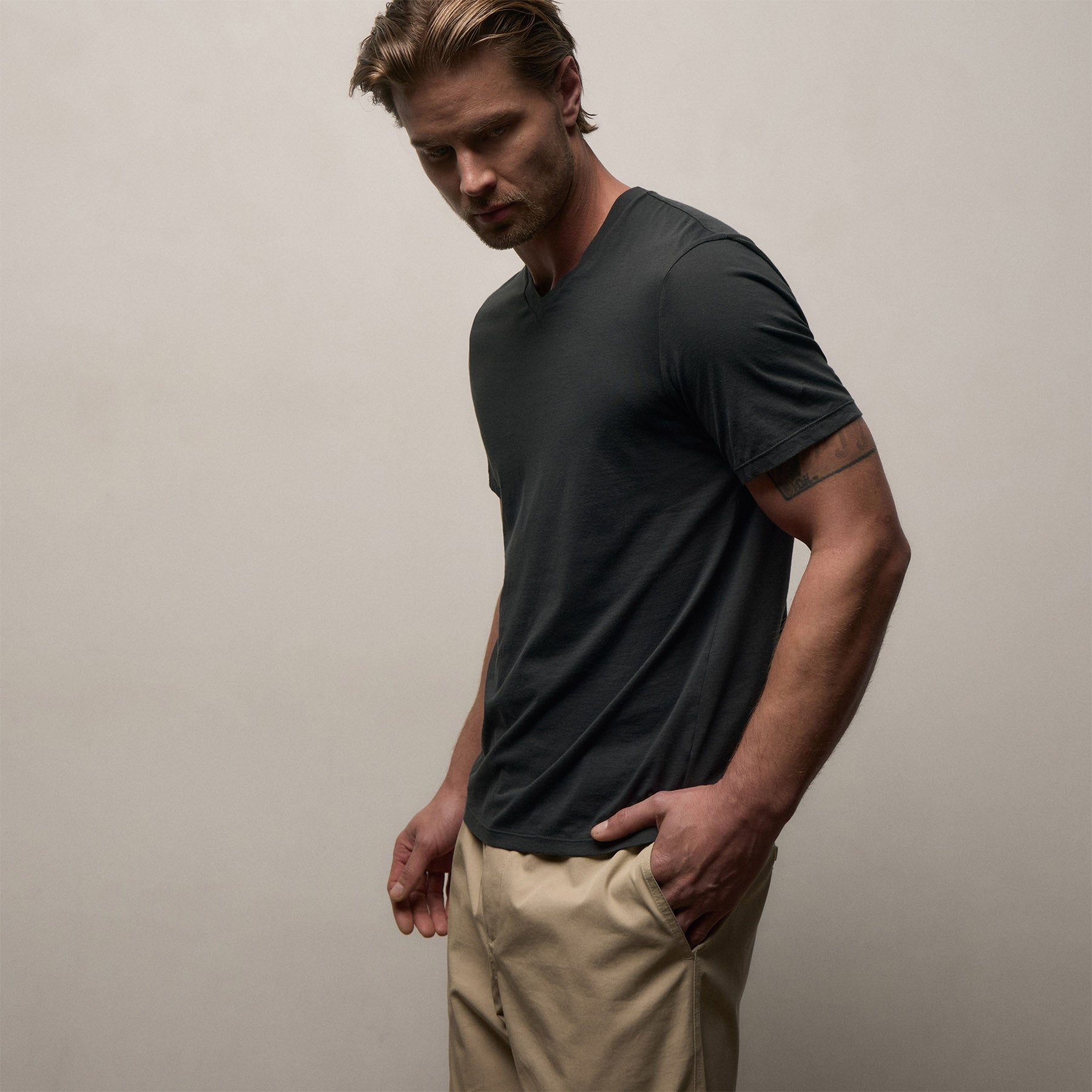 Luxe Lotus Jersey V Neck - Carbon