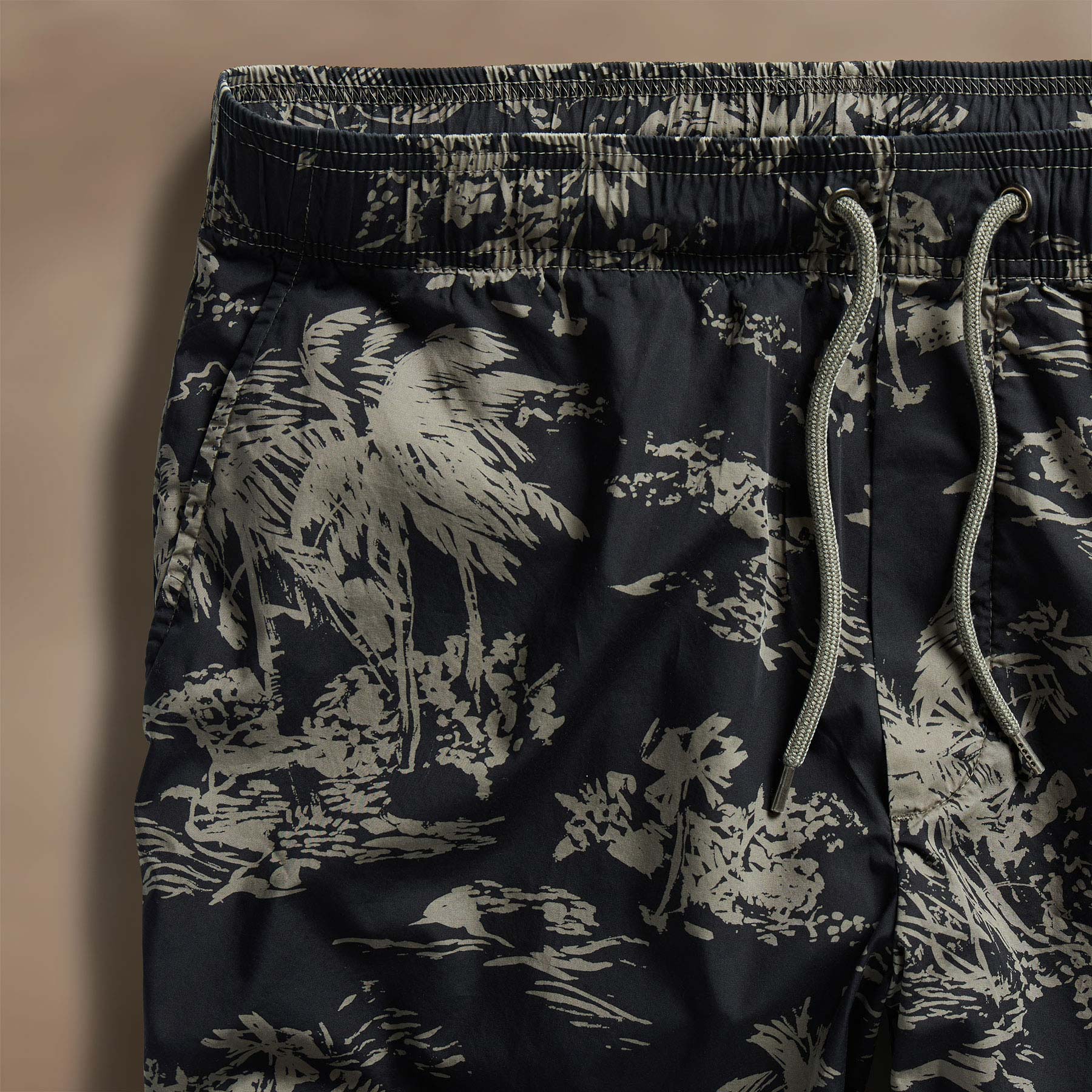 Brandílera Print Short - Black/Army Green Pigment