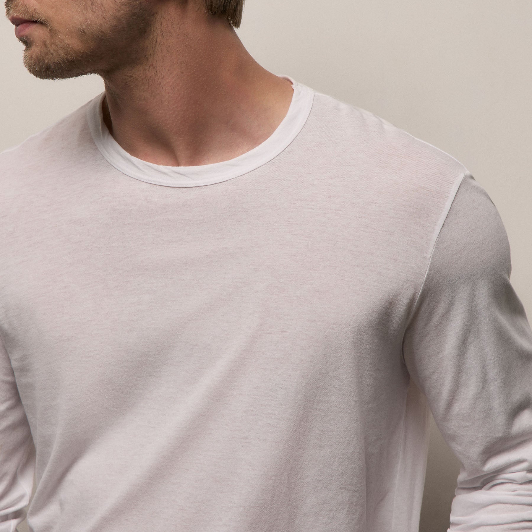 Shirttail Hem Crew - White