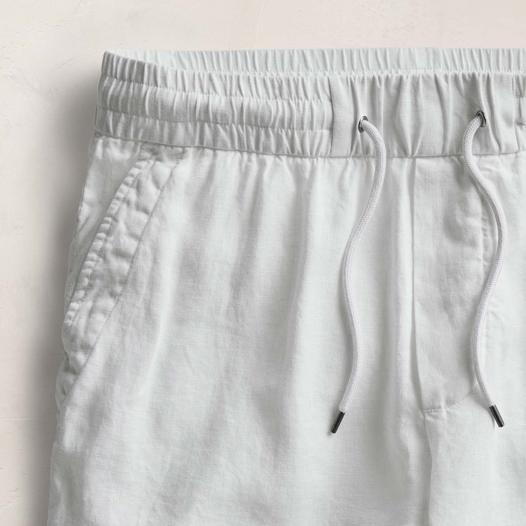 Relaxed Fit Linen Short - White