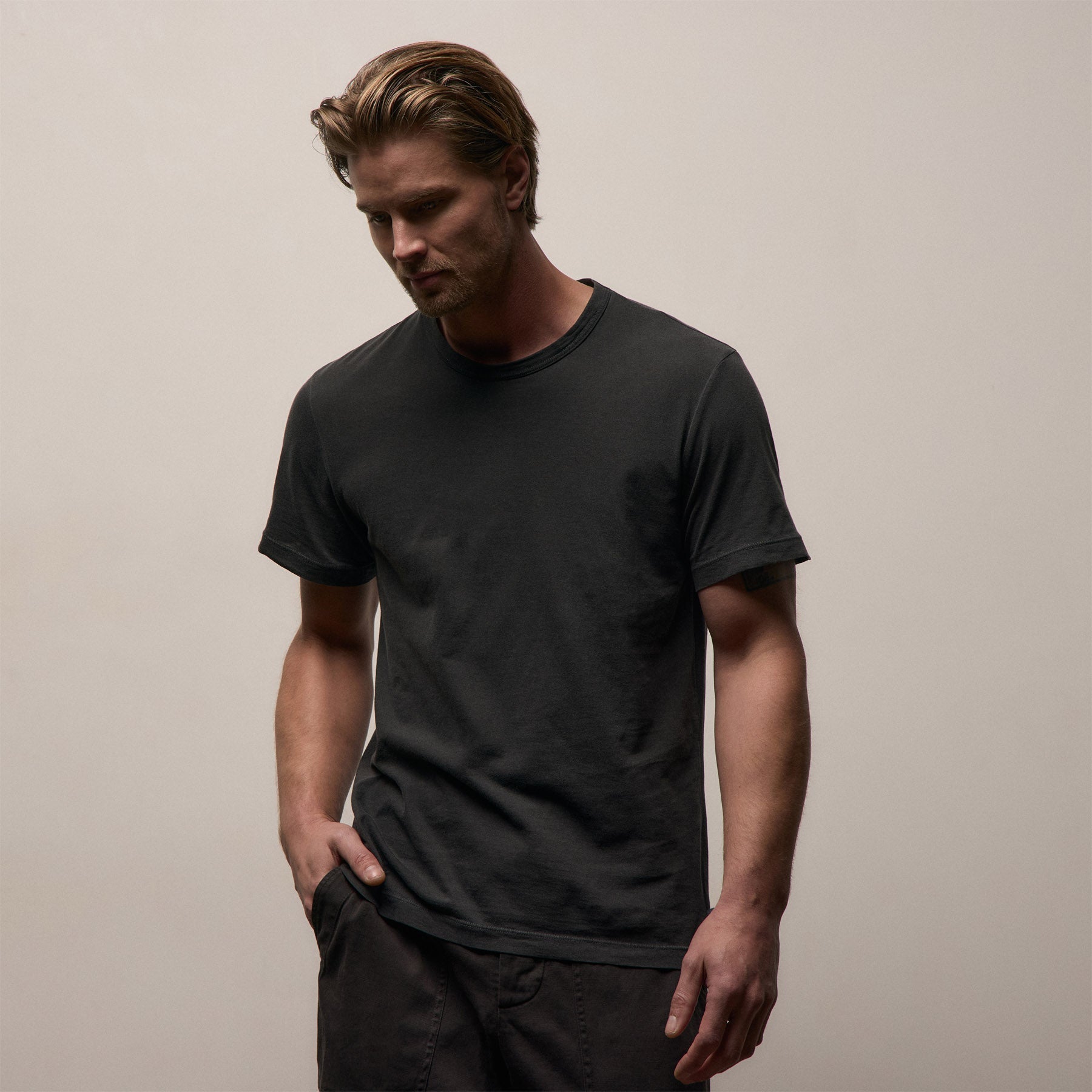 Short Sleeve Crew Neck - Carbon Pigment