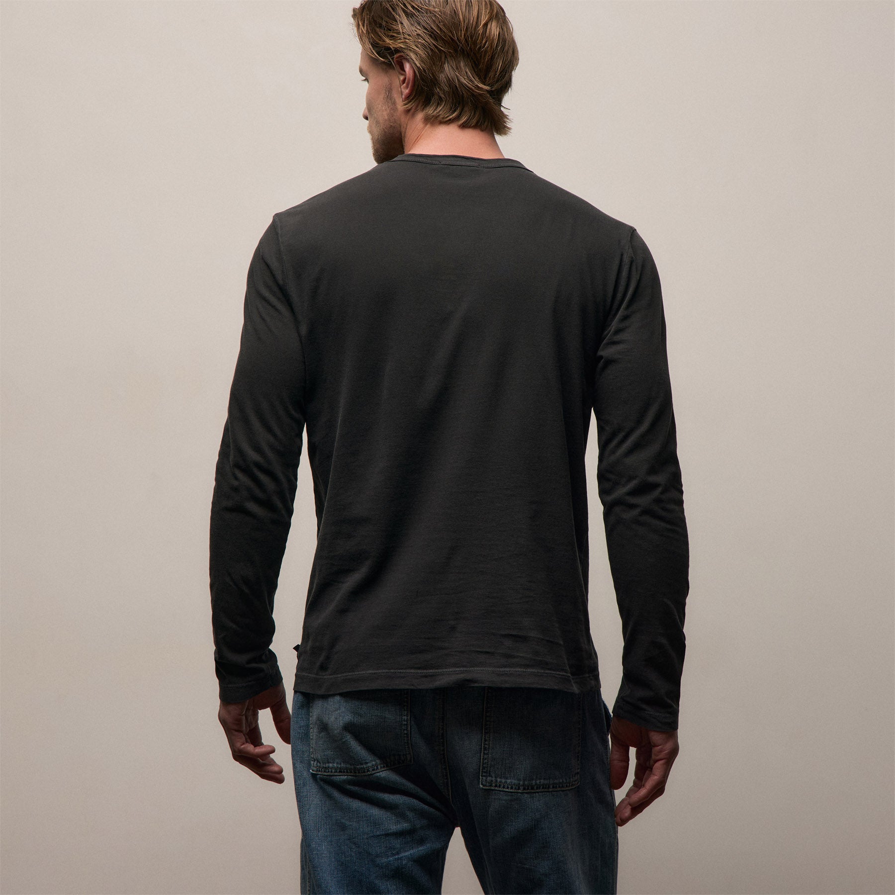 Long Sleeve Crew Neck - Carbon Pigment