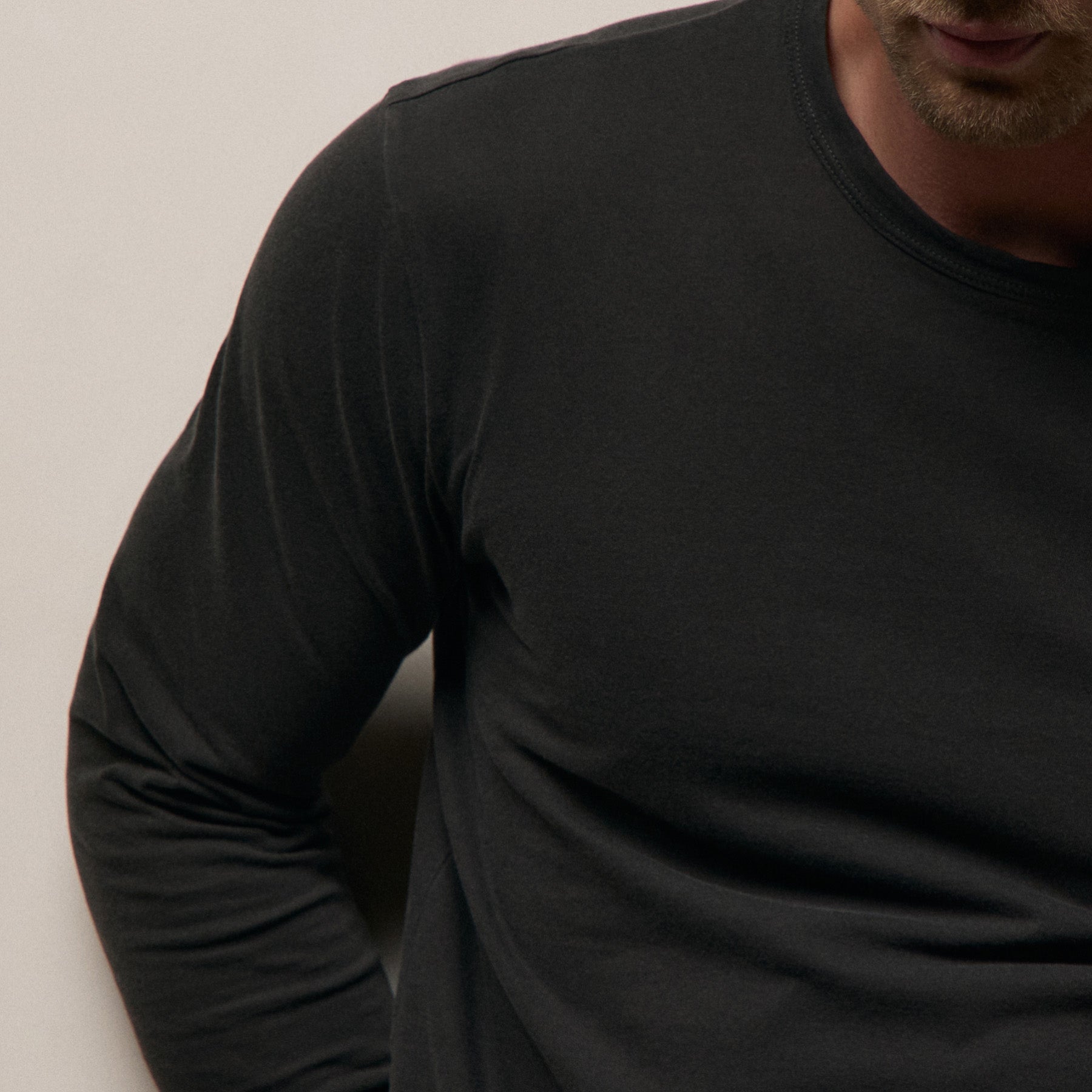Long Sleeve Crew Neck - Carbon Pigment