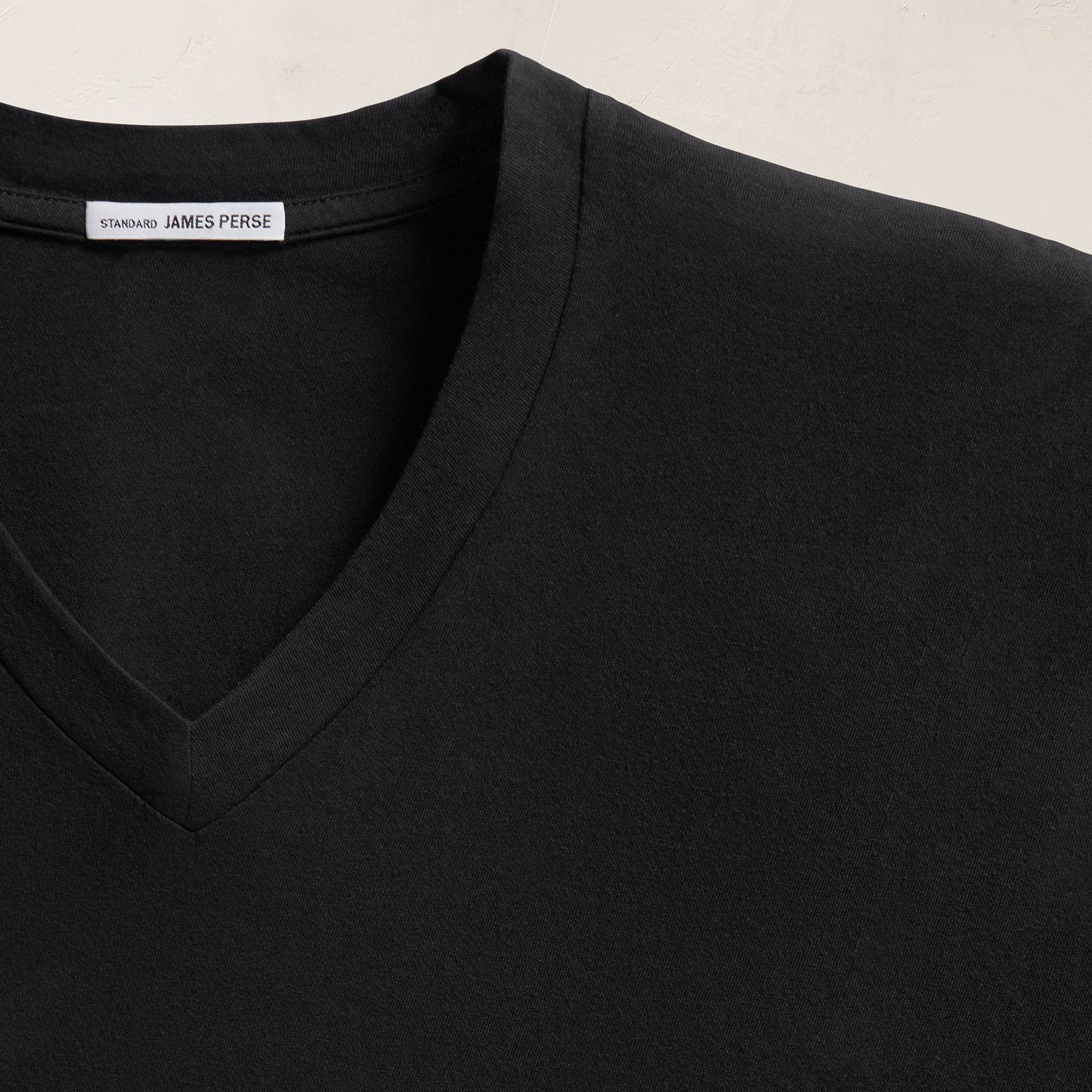 Short Sleeve V Neck - Black