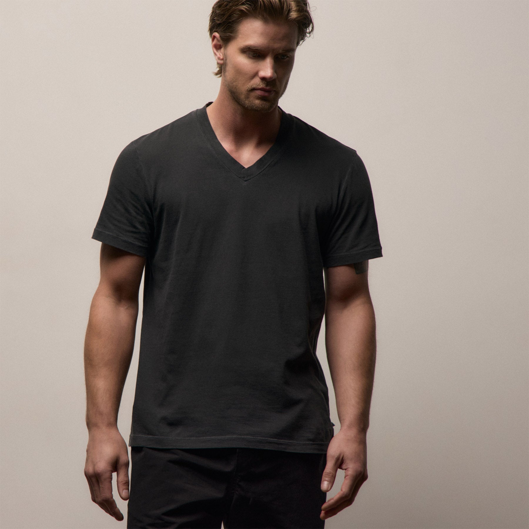 Short Sleeve V Neck - Carbon Pigment