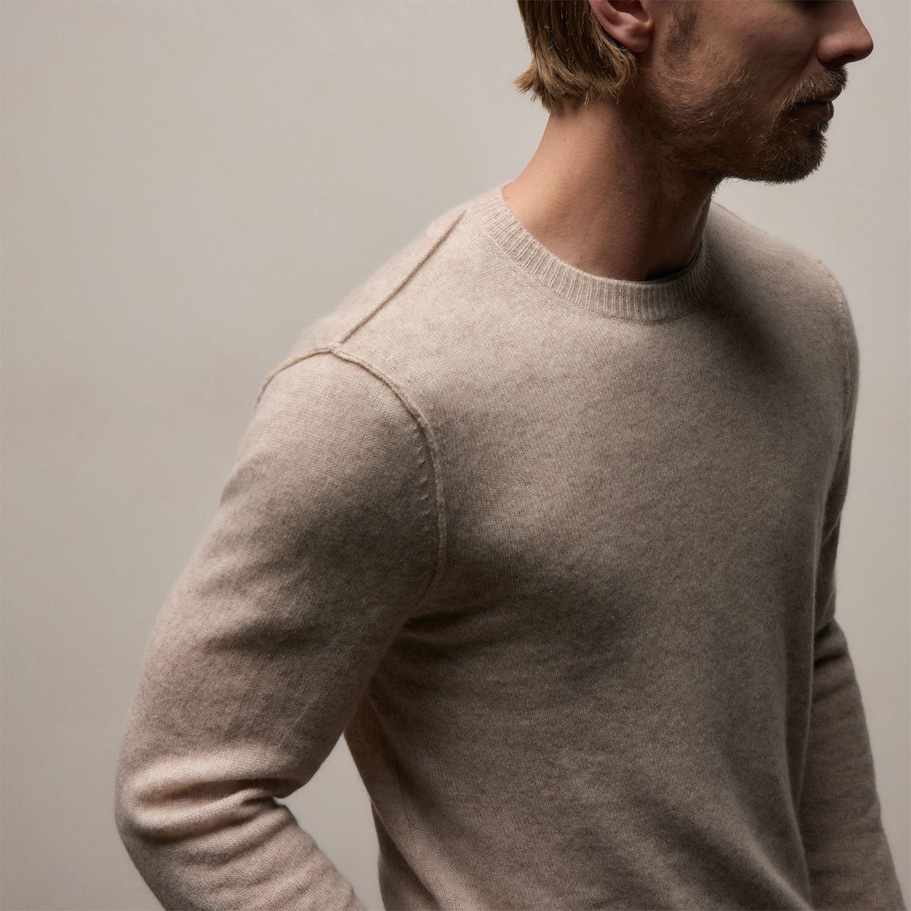 Soft Featherweight Cashmere Crew - Light Beige