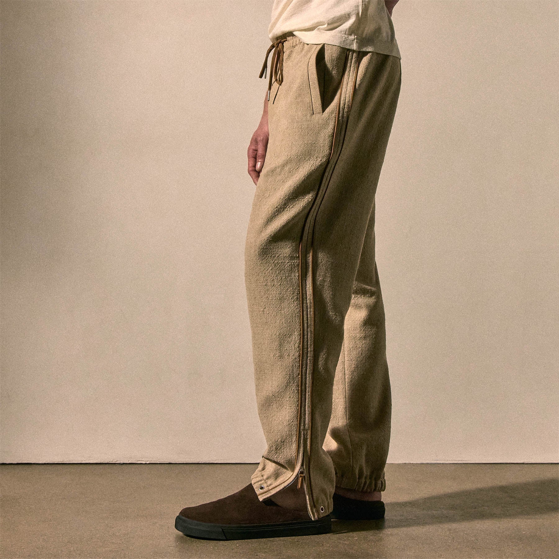 Men's Suede Clog - Cafe