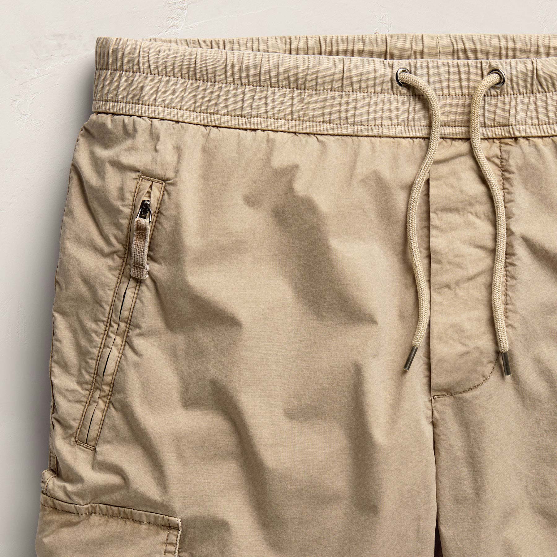 Parachute Poplin Cargo Short - Light Khaki Pigment