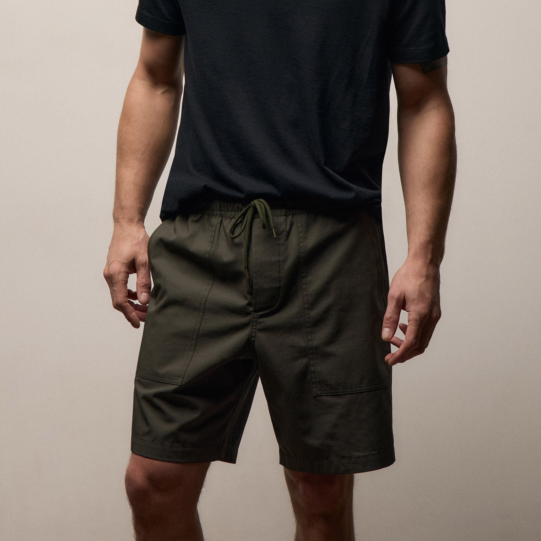 Fine Cotton Twill Patch Pocket Short - Dark Olive