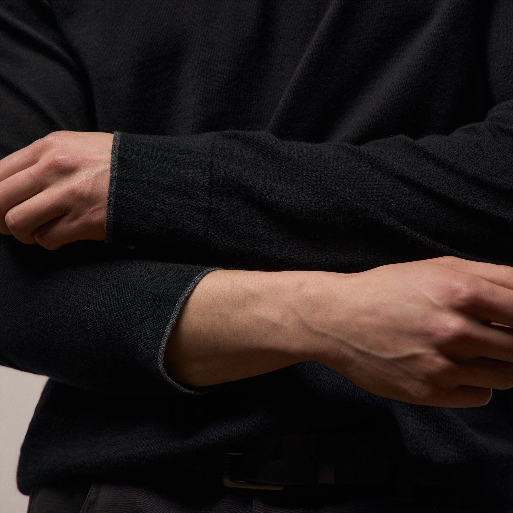 Ultrafine Cashmere Tipped Crew - Black/Charcoal