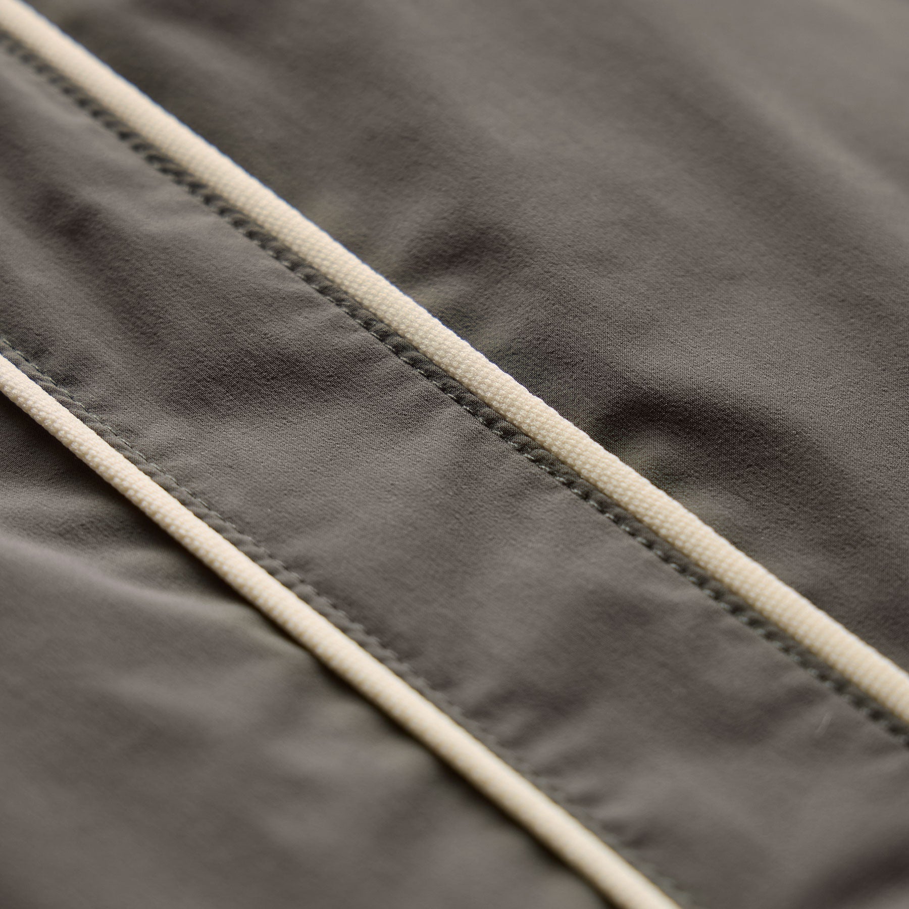 Contrast Piped Boardshort - Granite/Ivory