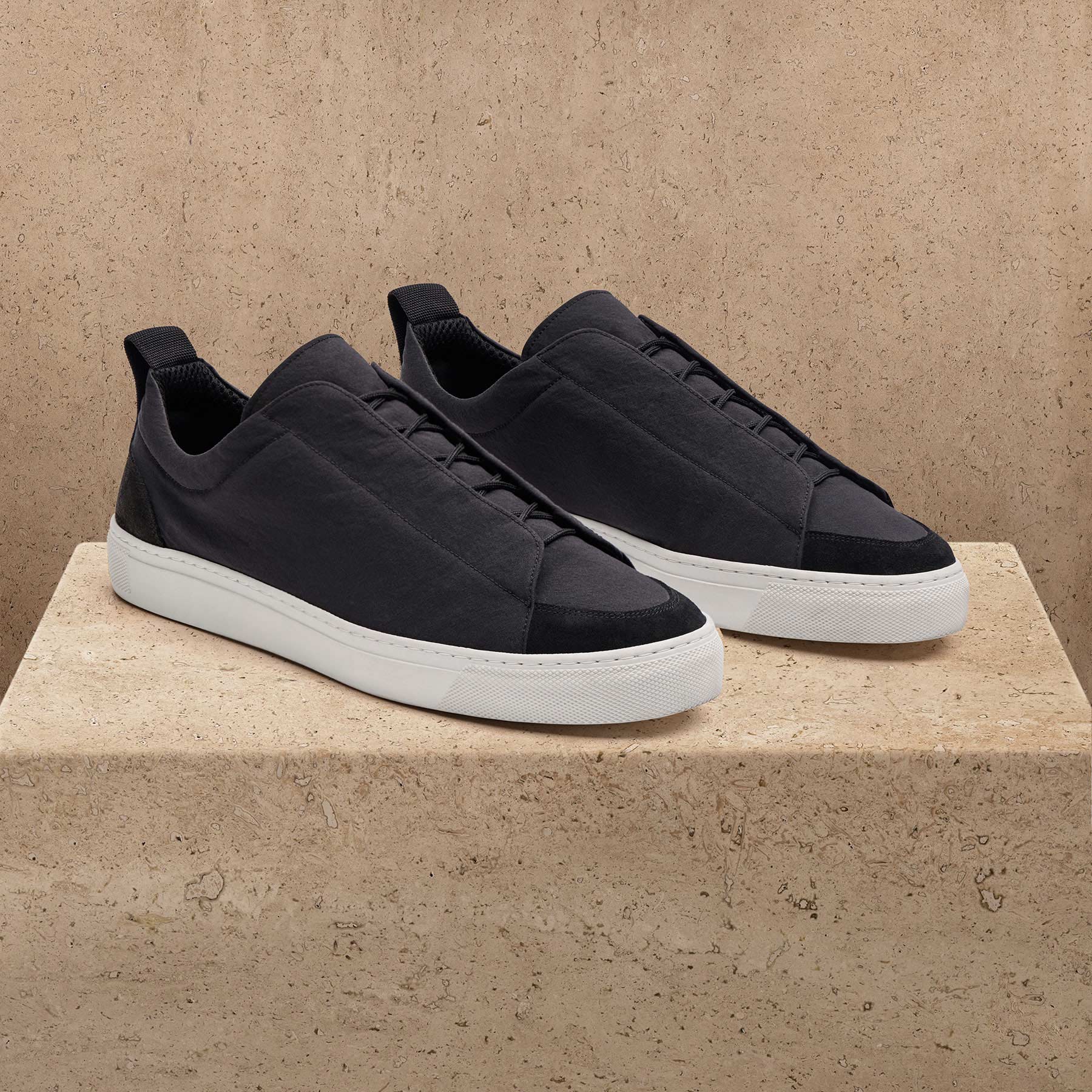 Men's Solstice Skate Low Top Sneaker - Black/Black