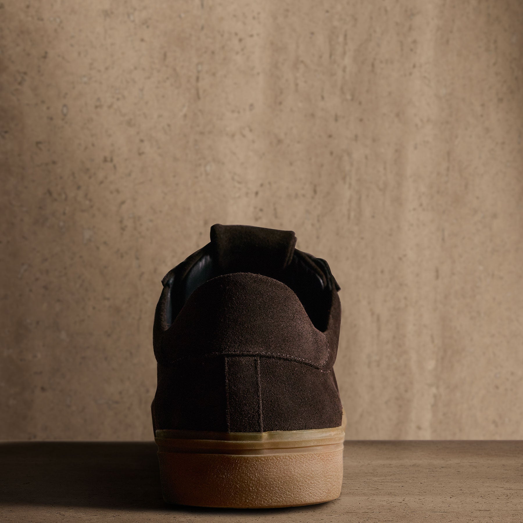 Men's Suede Retro Sneaker - Ebony