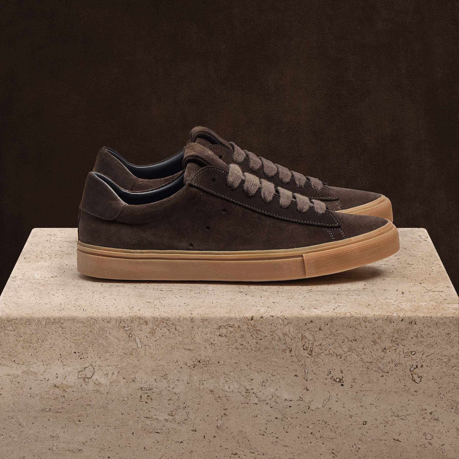 Men's Suede Retro Sneaker - Ebony