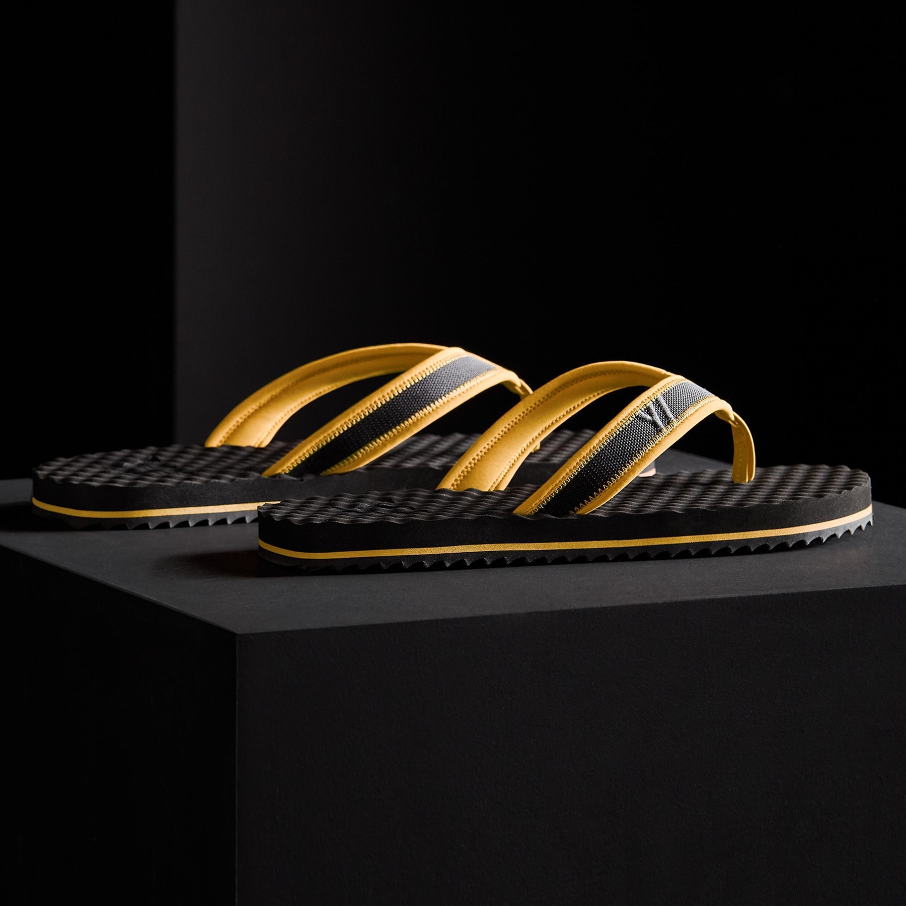 Men's Sport Flip Flop - Black/Crocus