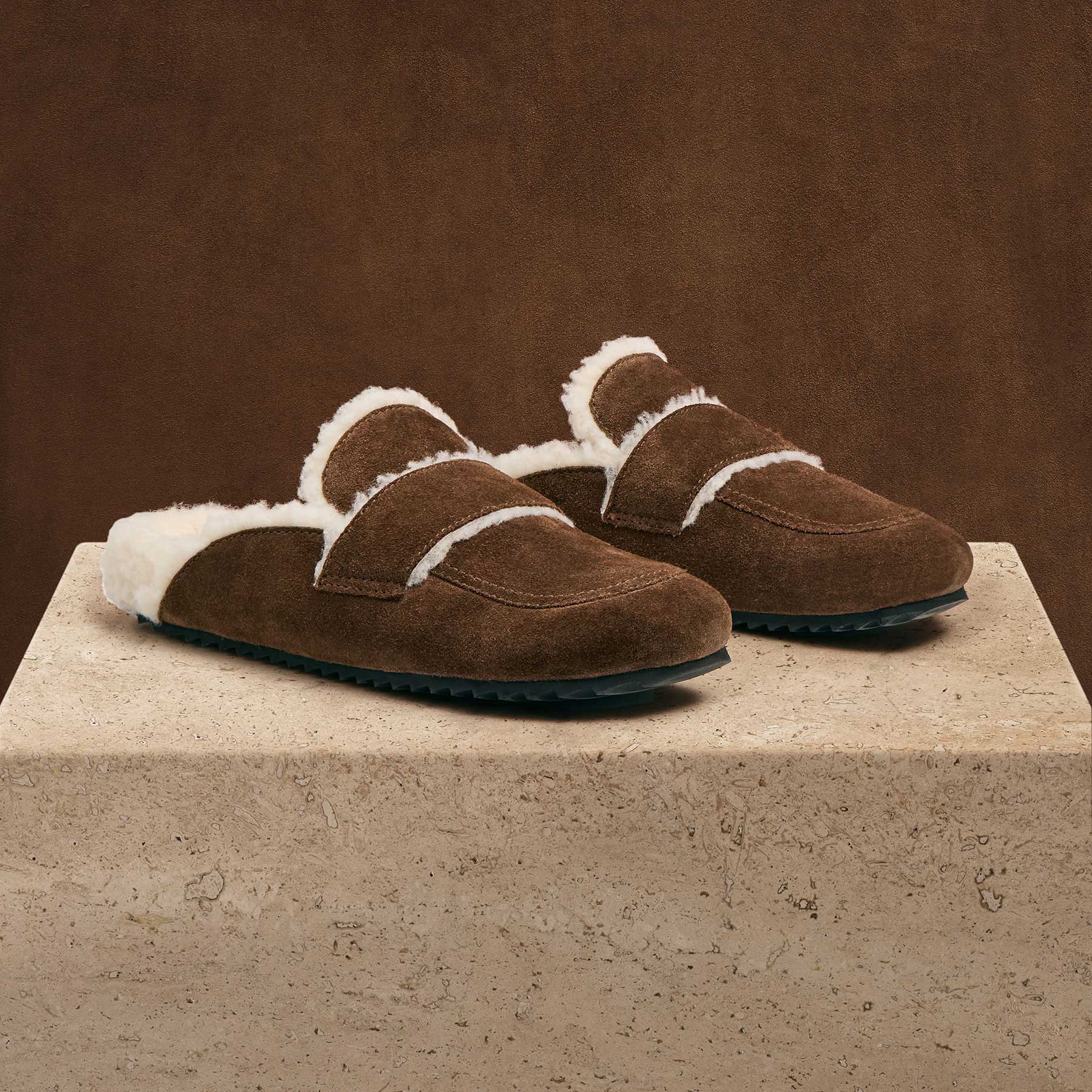 Men's Suede Shearling Lined Loafer - Havana/Ivory