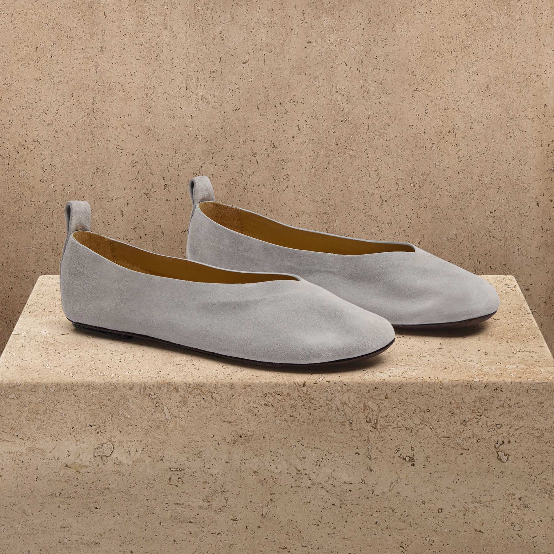 Women's Suede V Ballet Flat - Powder