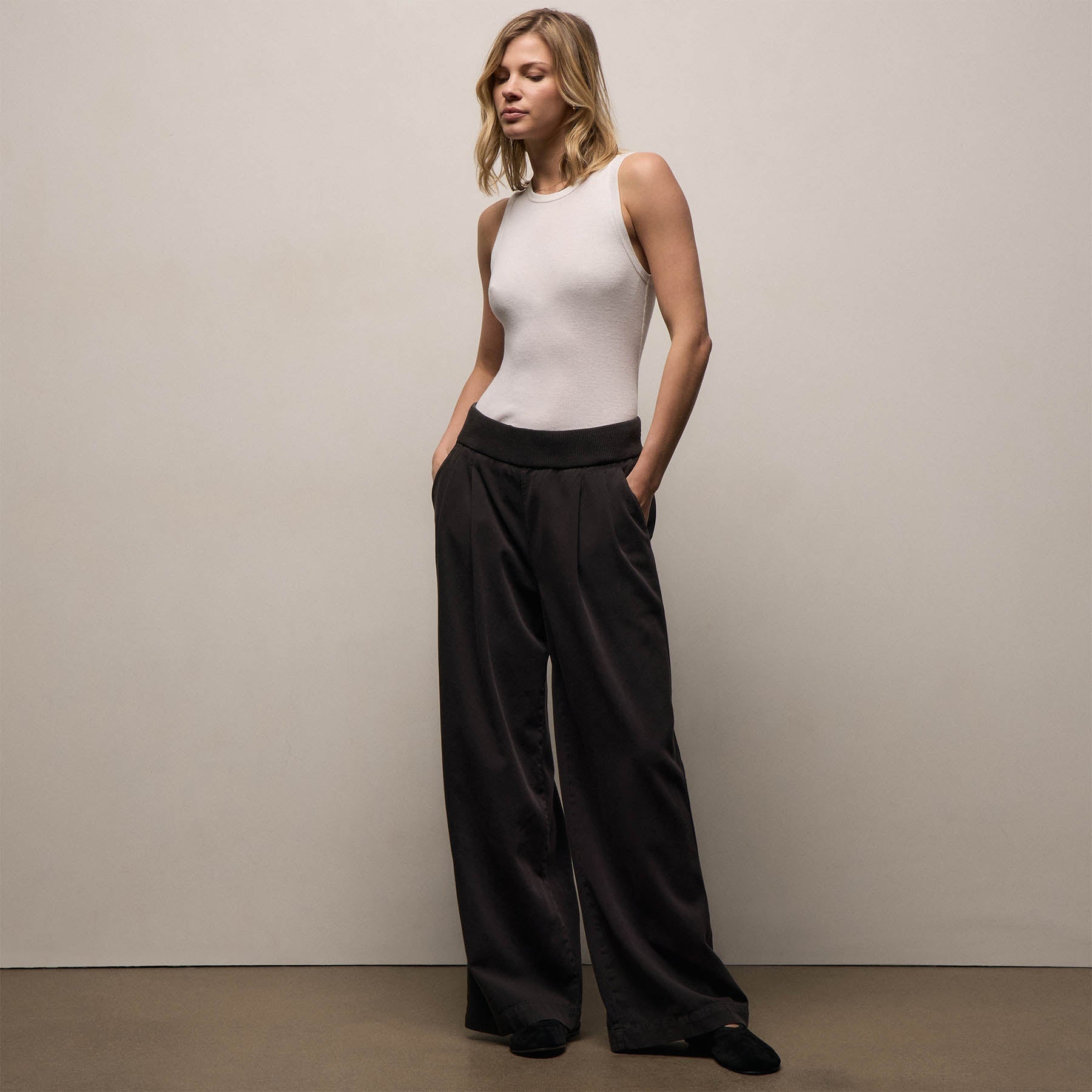 Ribbed Waist Wide Leg Pant - Black