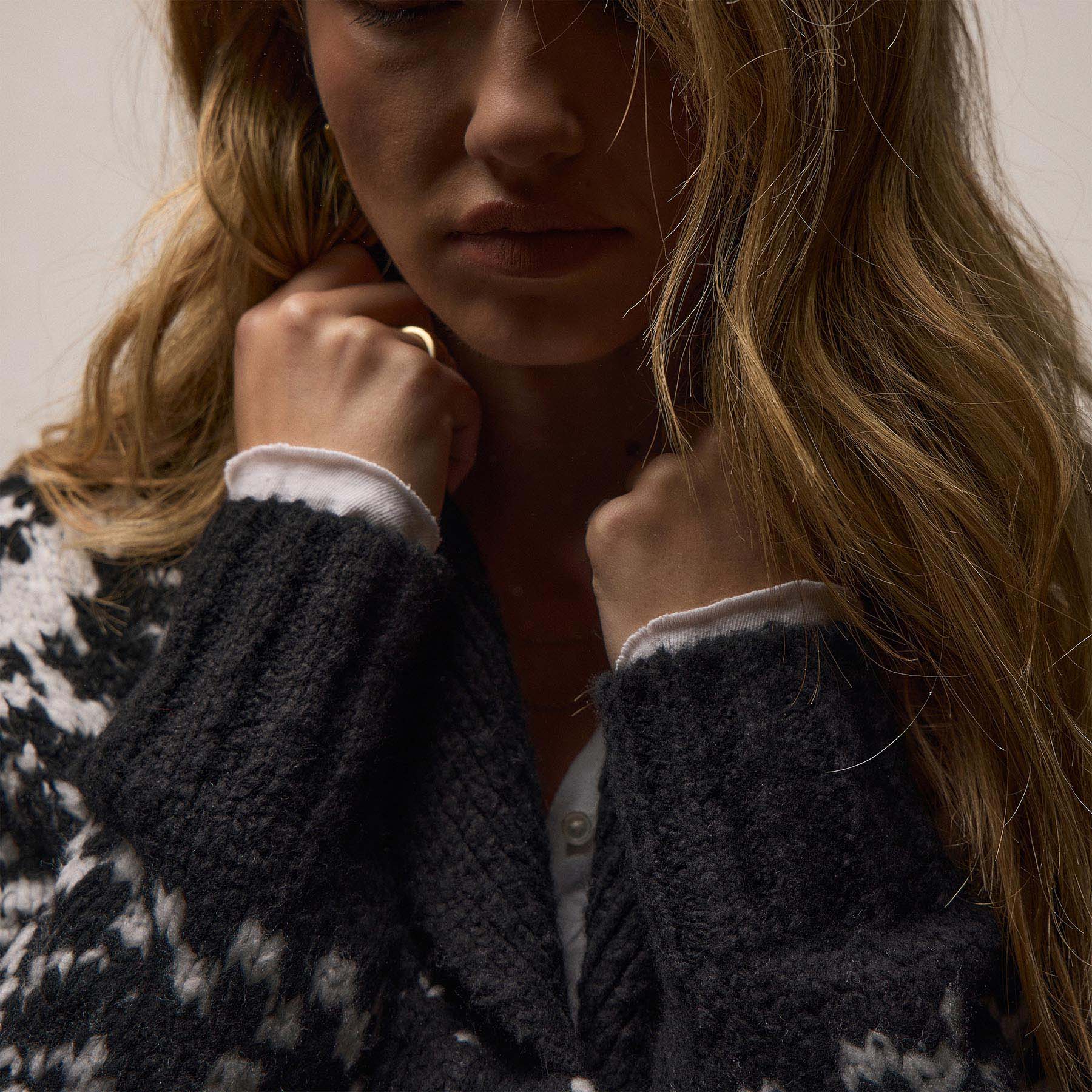 Chalet Intarsia Cardigan - Black/Heather Grey