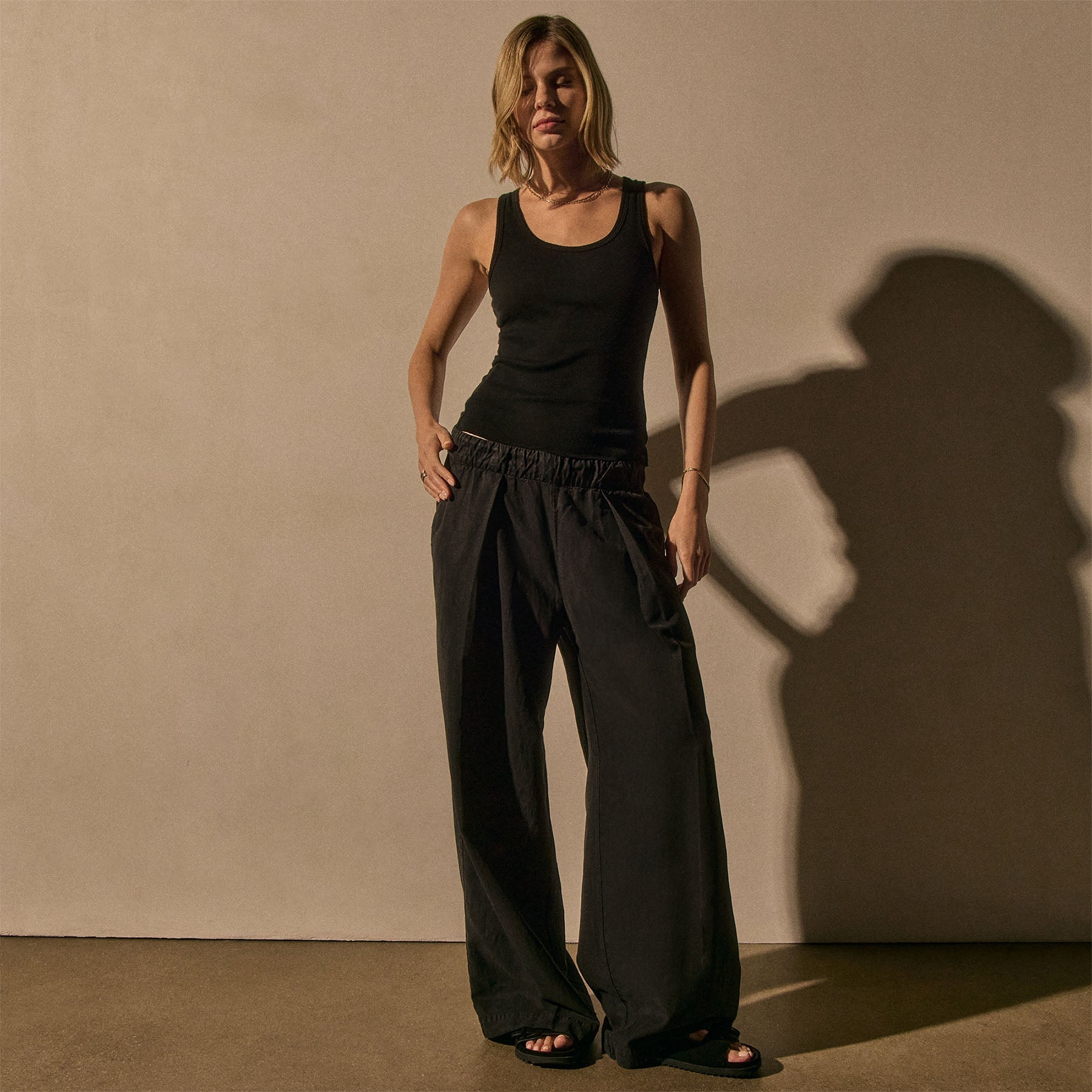 Soft Pleat Wide Leg Pant - Black