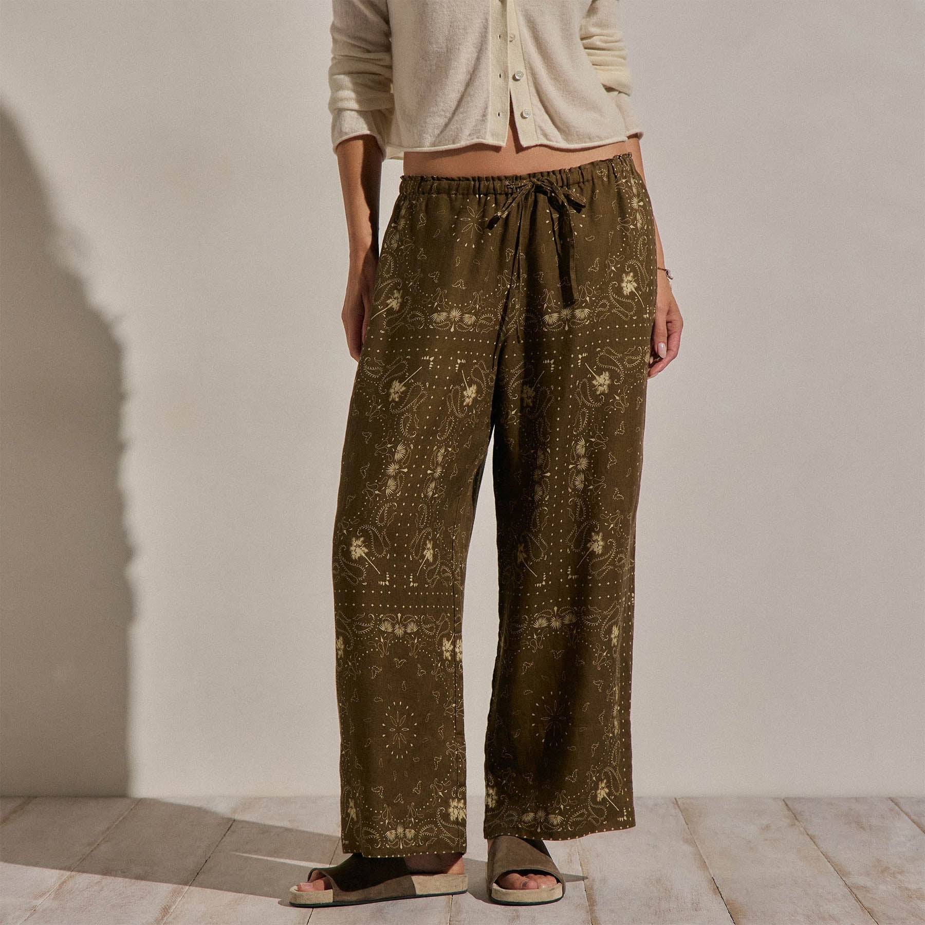 Palm Paisley Linen Wide Cuff Pant - Brown Bandana Print