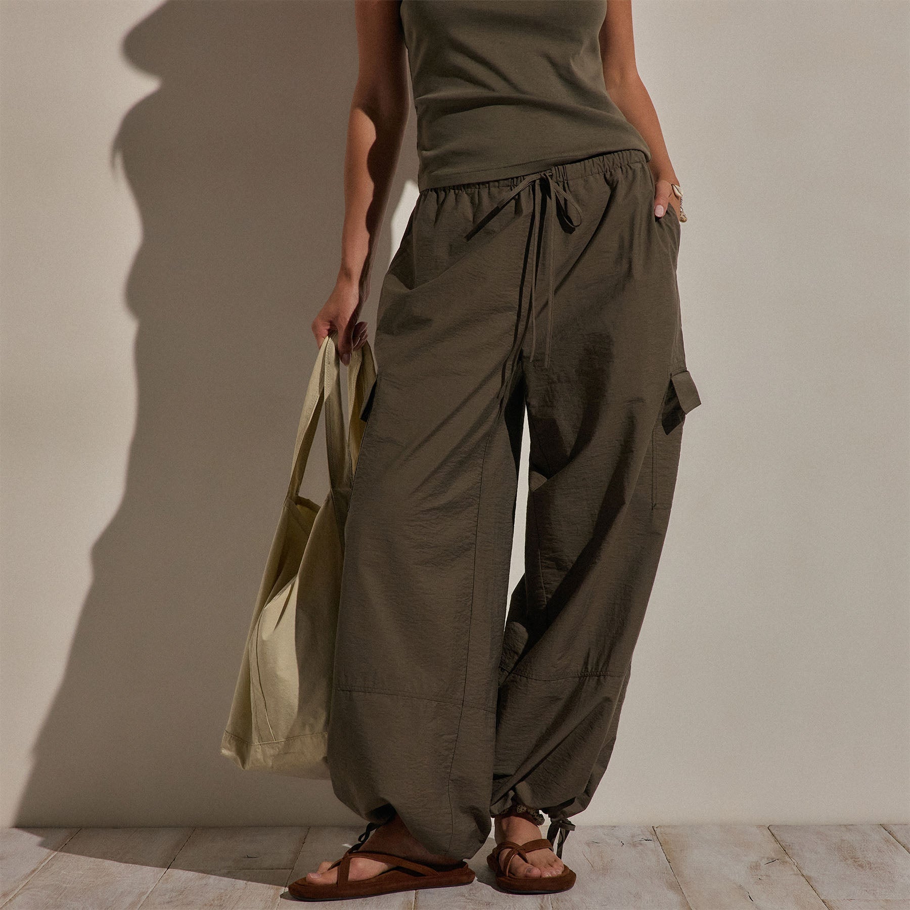Parachute Cargo Pants - Army Green
