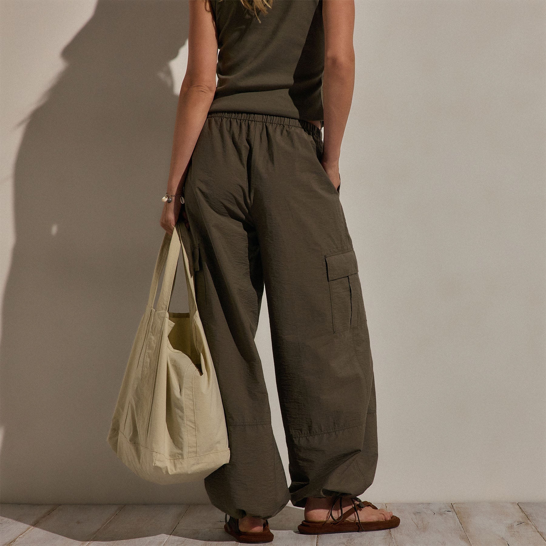 Parachute Cargo Pants - Army Green