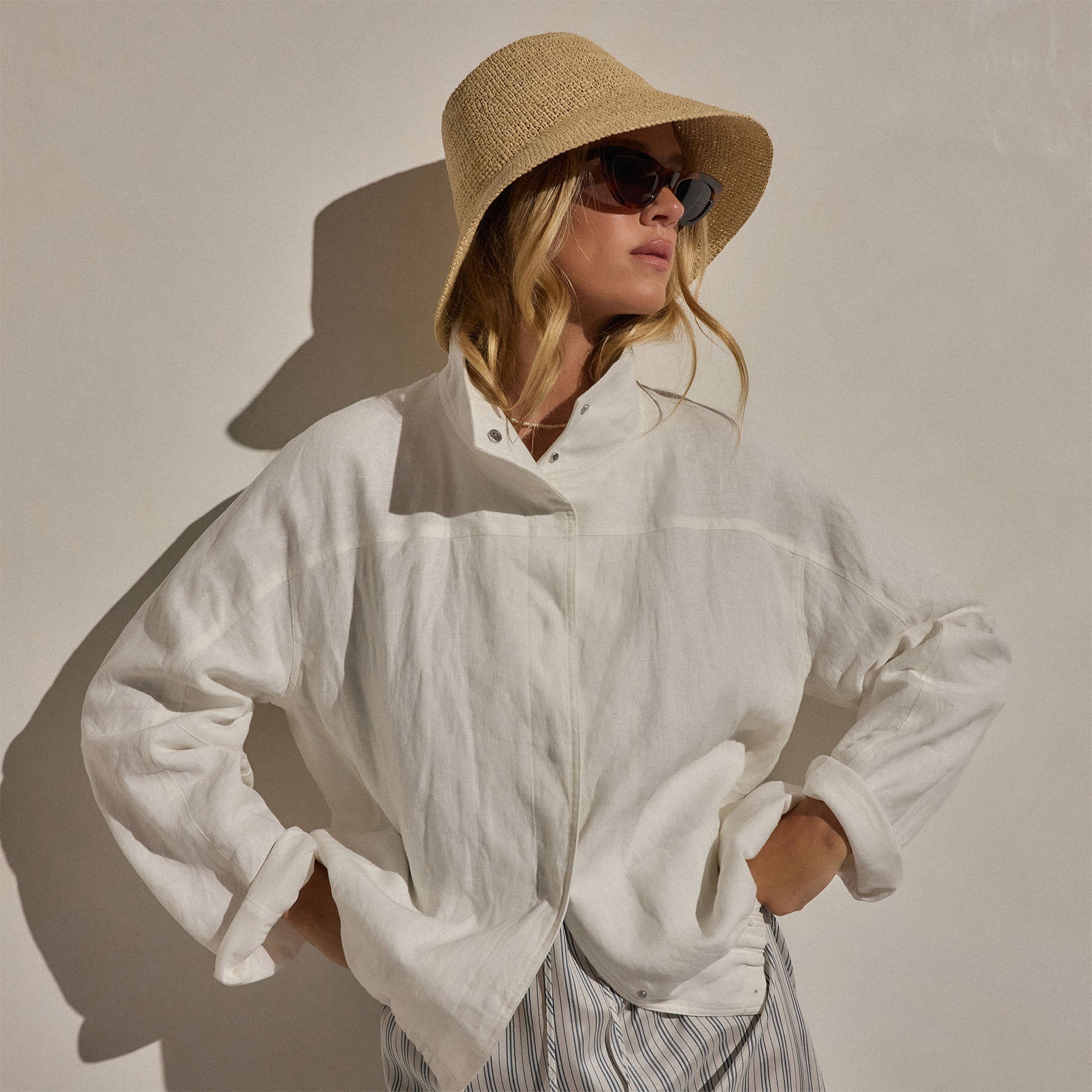 Linen Funnel Neck Jacket - White