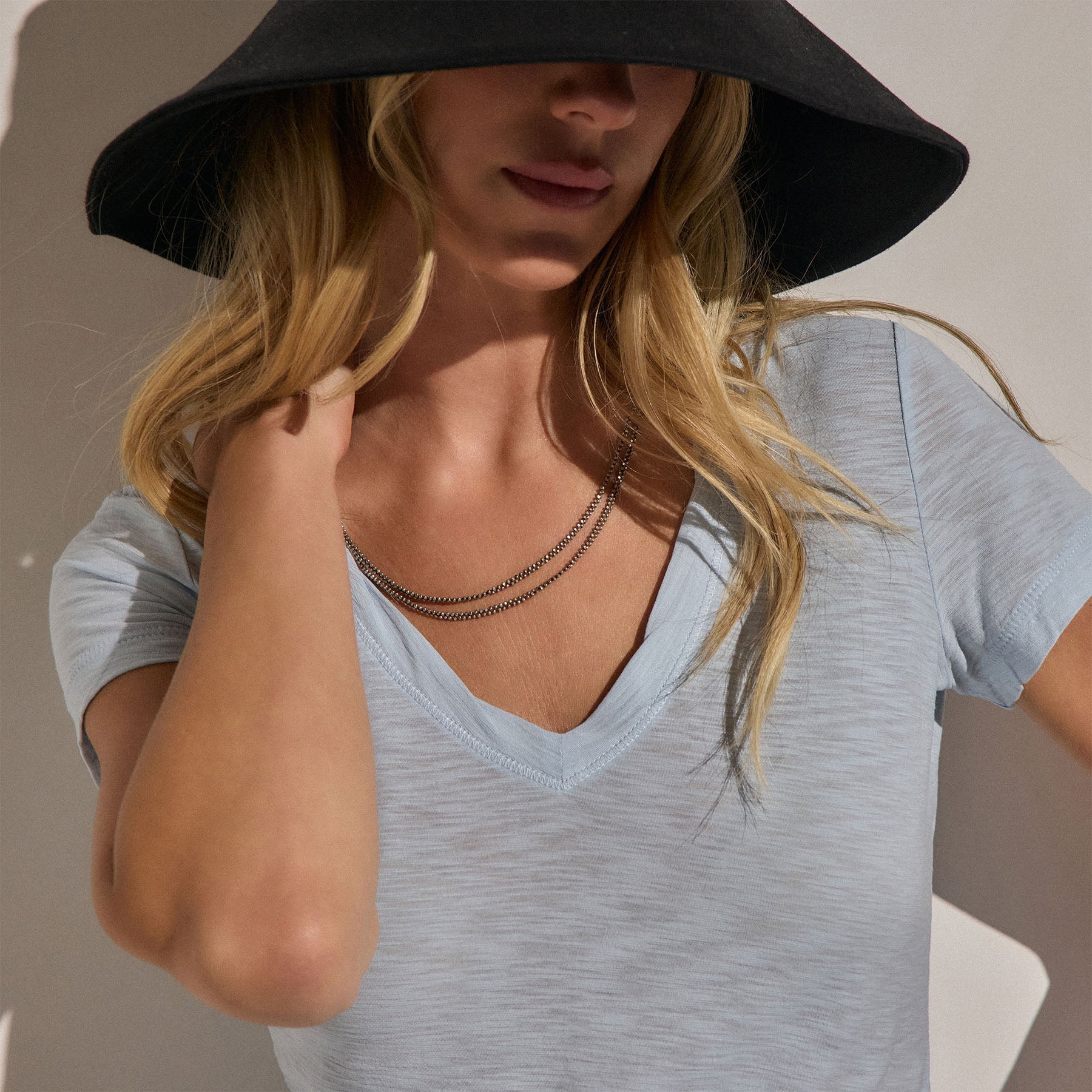 Sheer Slub V Neck - Pale Azul